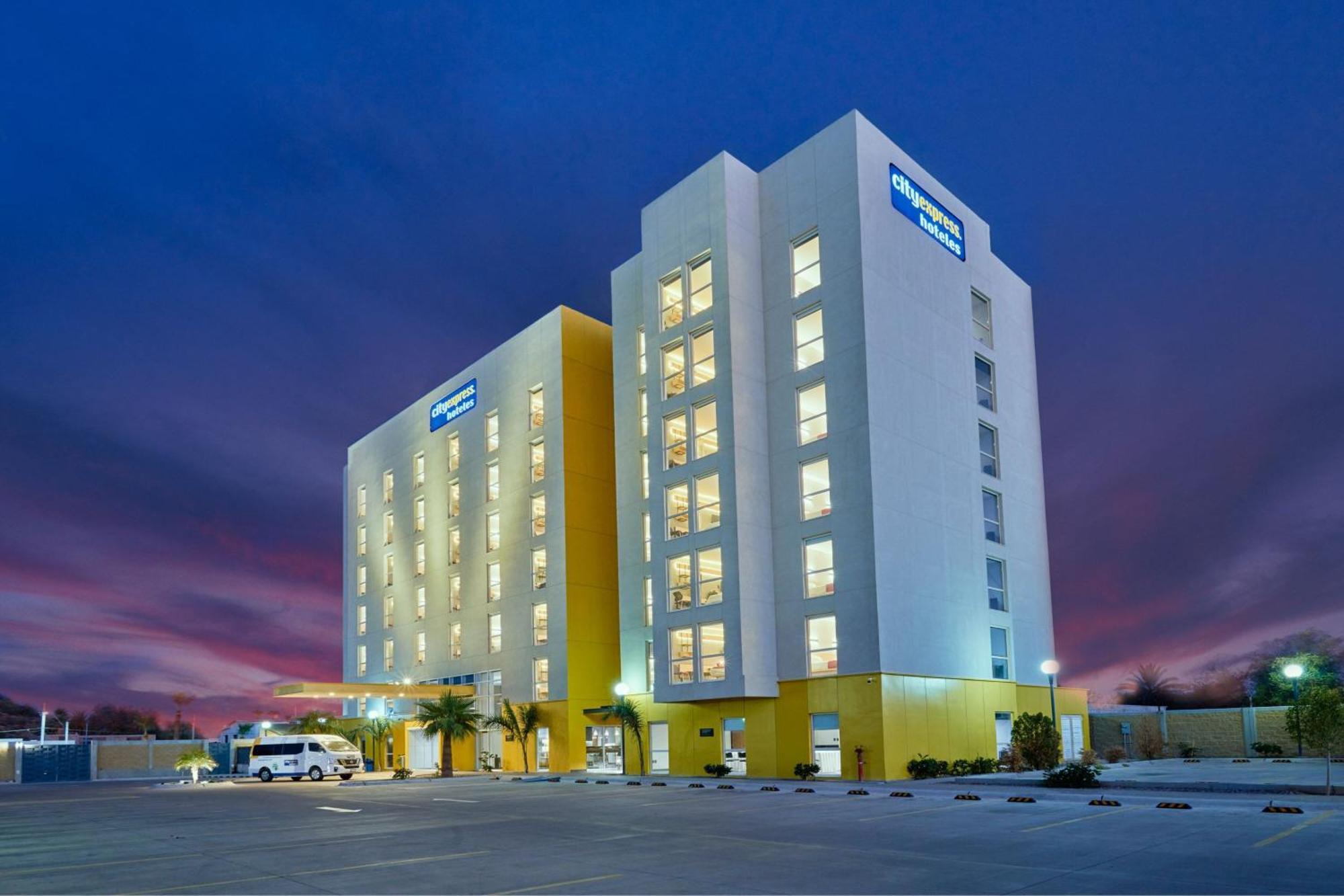 City Express By Marriott Caborca Heroica Caborca Zewnętrze zdjęcie